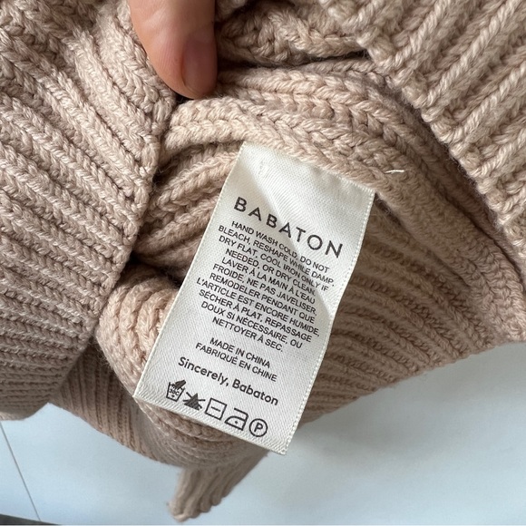 SOLD - ARITZIA BABATON Guell Sweater - Picture 6 of 7